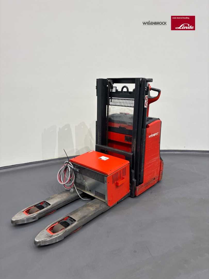 Used Forklift Linde D08-1160-01 Balstdakšu krautņotājs ar dīseli (Image 2)