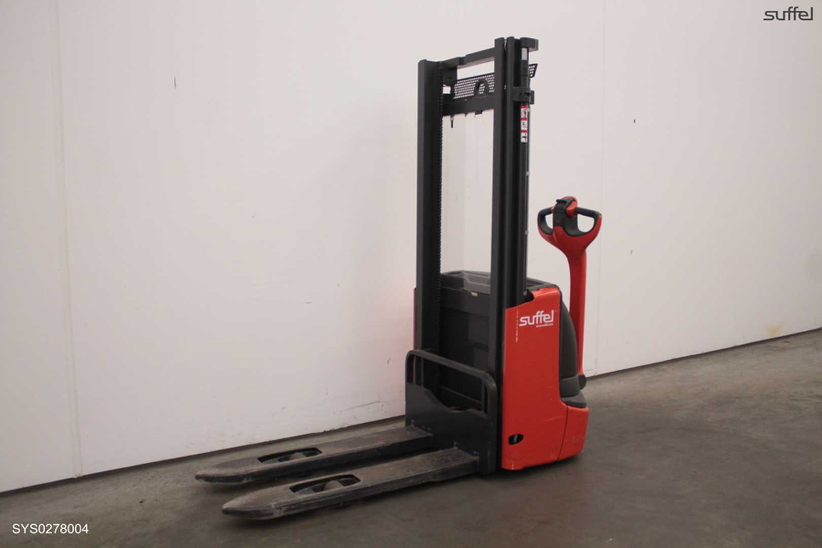 Used Forklift Linde L 10 Balstdakšu krautņotājs ar dīseli (Image 2) Used Forklift Linde L 10 Balstdakšu krautņotājs ar dīseli (Image 2)