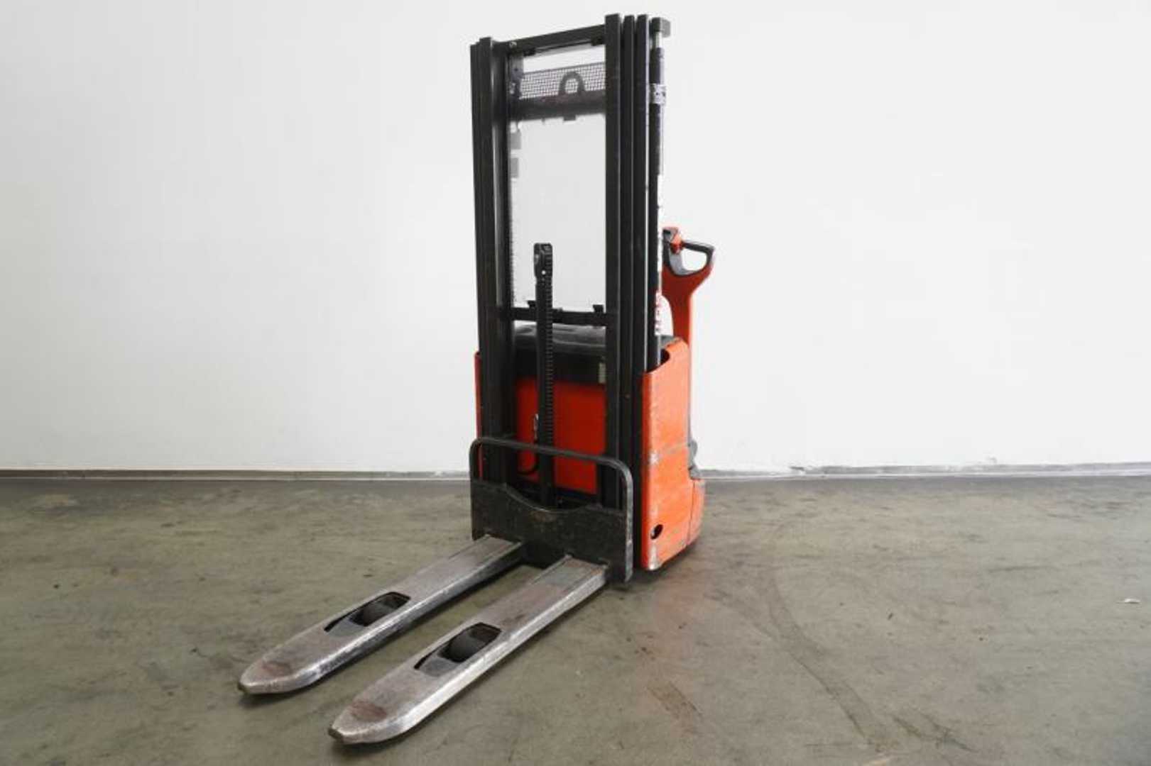 Used Forklift Linde L 12 1172 Balstdakšu krautņotājs ar dīseli (Image 2)