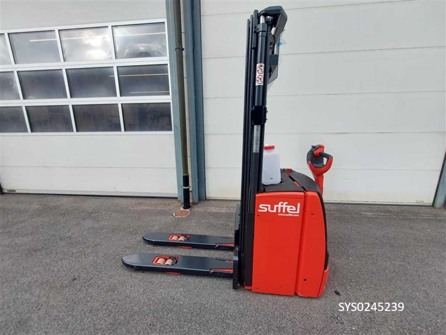 Used Forklift Linde L 16 I Balstdakšu krautņotājs ar dīseli (Image 3) Used Forklift Linde L 16 I Balstdakšu krautņotājs ar dīseli (Image 3)