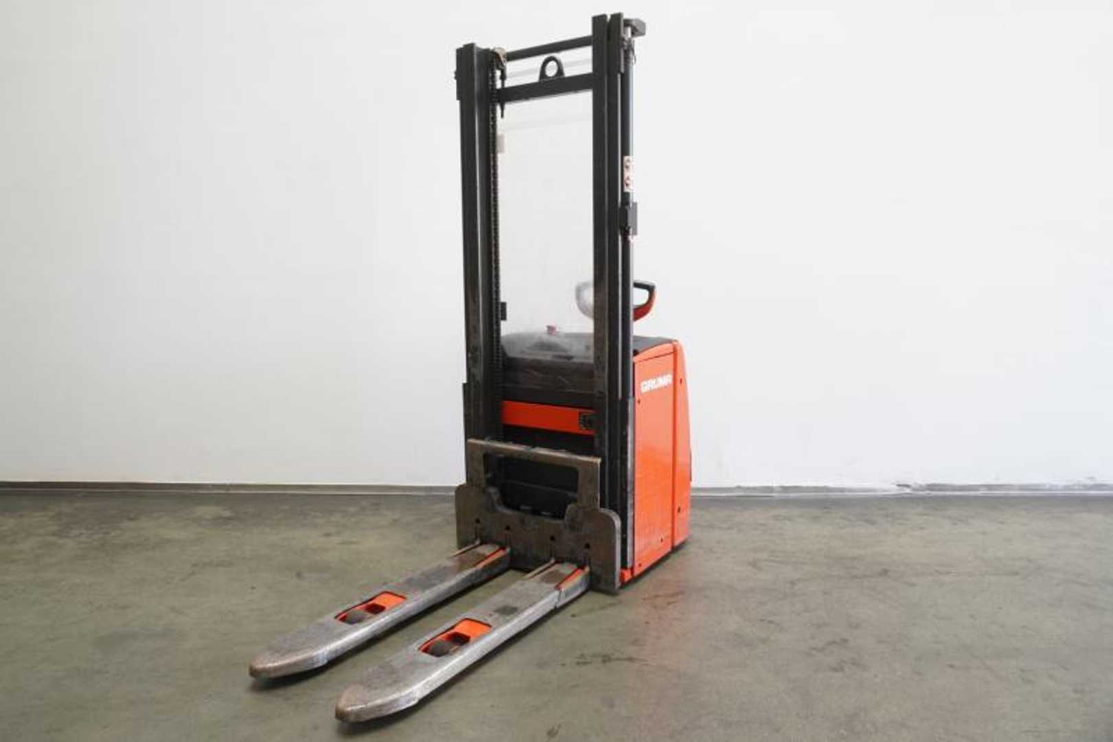 Used Forklift Linde L 16 1173 Balstdakšu krautņotājs ar dīseli (Image 2)