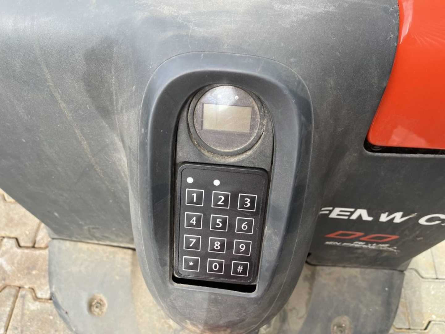 Used Forklift Linde D08 Balstdakšu krautņotājs ar dīseli (Image 8) Used Forklift Linde D08 Balstdakšu krautņotājs ar dīseli (Image 8)