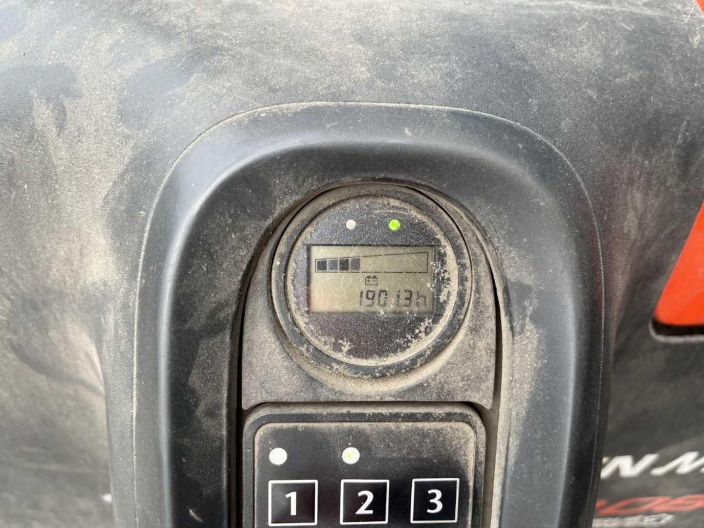 Used Forklift Linde D08 Balstdakšu krautņotājs ar dīseli (Image 8) Used Forklift Linde D08 Balstdakšu krautņotājs ar dīseli (Image 8)