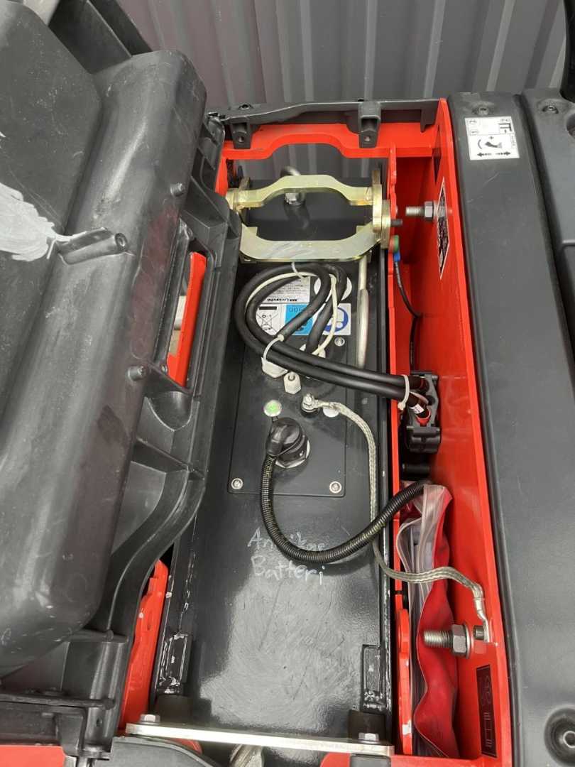 Used Forklift Linde L-Matic Balstdakšu krautņotājs ar dīseli (Image 5) Used Forklift Linde L-Matic Balstdakšu krautņotājs ar dīseli (Image 5)