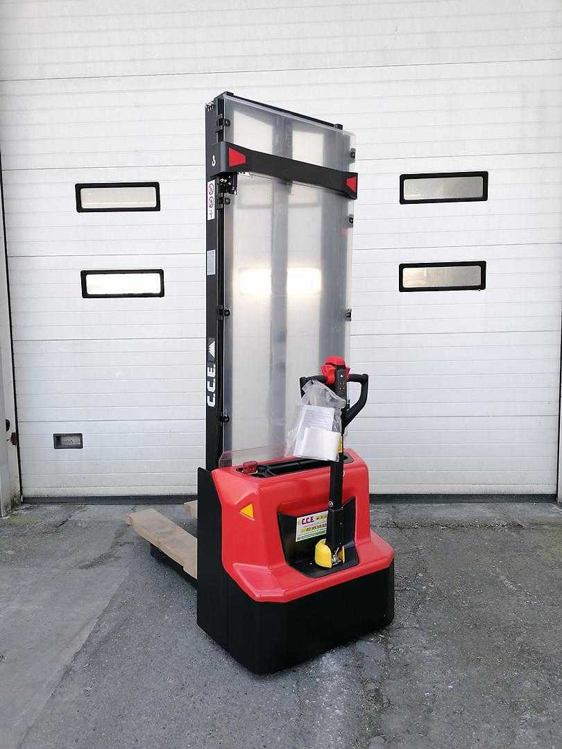 Used Forklift Noblelift PSE12B Balstdakšu krautņotājs ar dīseli (Image 1) Used Forklift Noblelift PSE12B Balstdakšu krautņotājs ar dīseli (Image 1)