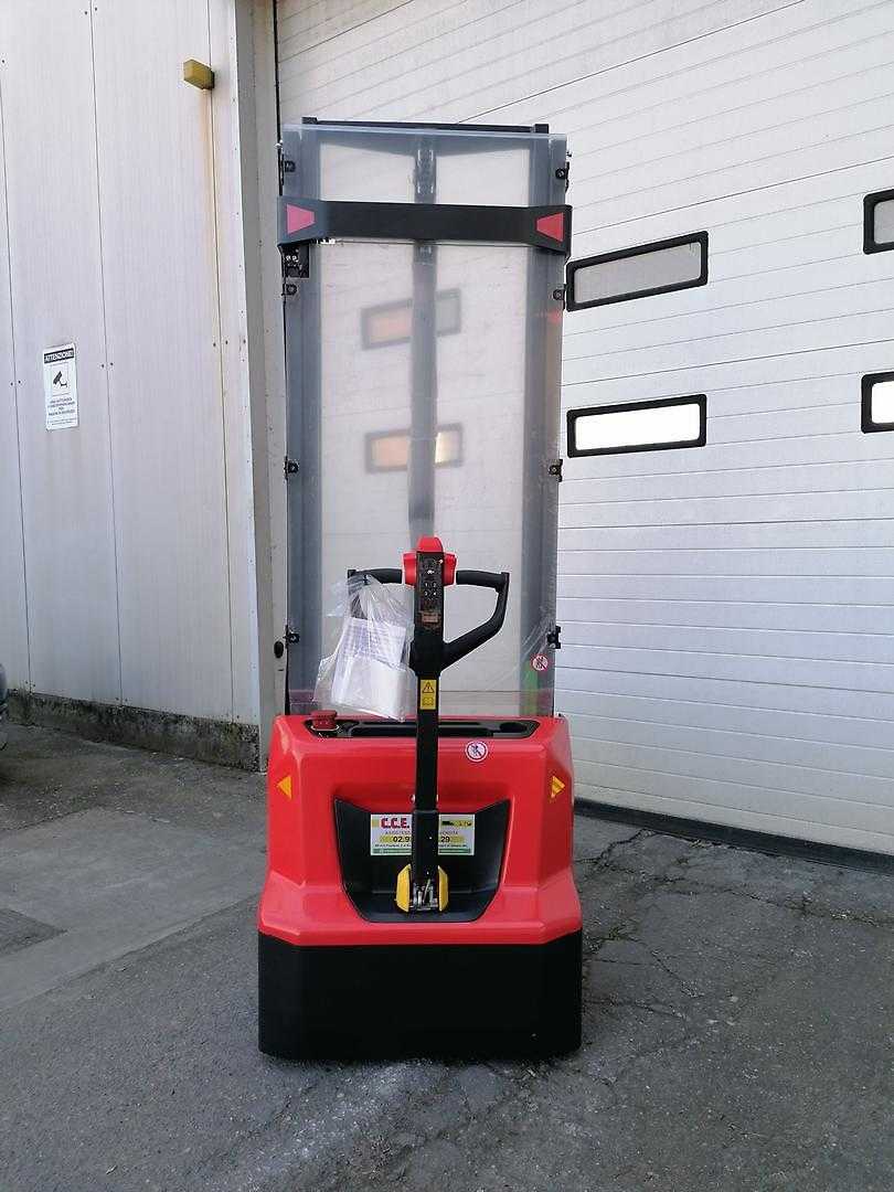 Used Forklift Noblelift PSE12B Balstdakšu krautņotājs ar dīseli (Image 2) Used Forklift Noblelift PSE12B Balstdakšu krautņotājs ar dīseli (Image 2)
