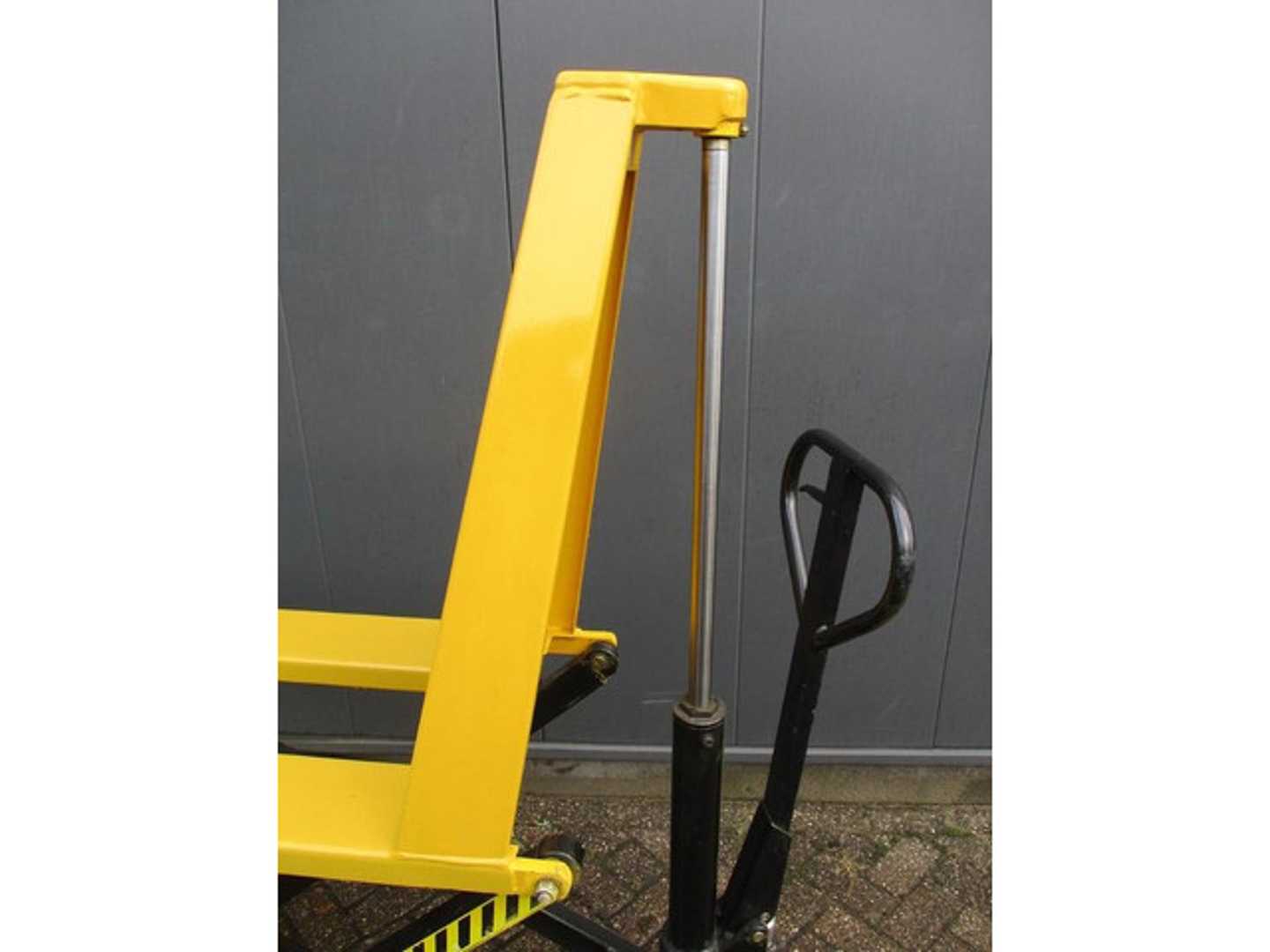 Used Forklift Other Totallifter Scissorlift Balstdakšu krautņotājs ar dīseli (Image 7) Used Forklift Other Totallifter Scissorlift Balstdakšu krautņotājs ar dīseli (Image 7)