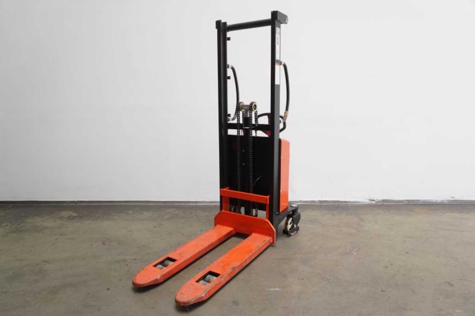 Used Forklift Other 1104015EHS16 Balstdakšu krautņotājs ar dīseli (Image 2) Used Forklift Other 1104015EHS16 Balstdakšu krautņotājs ar dīseli (Image 2)