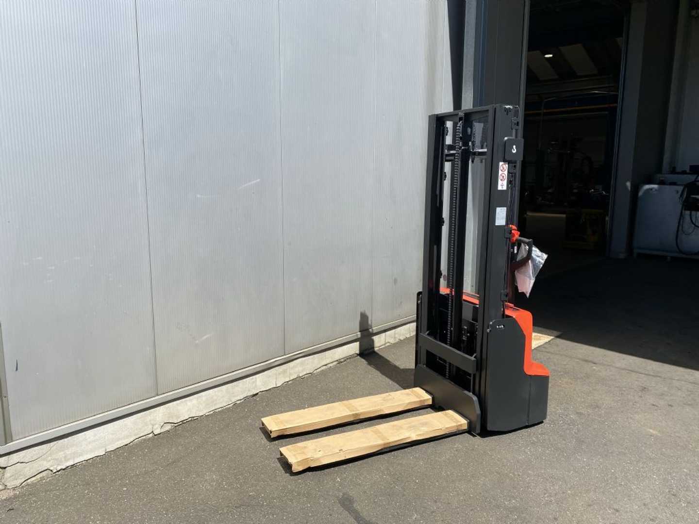 Used Forklift Other PS E12ND 2900 Balstdakšu krautņotājs ar dīseli (Image 2) Used Forklift Other PS E12ND 2900 Balstdakšu krautņotājs ar dīseli (Image 2)