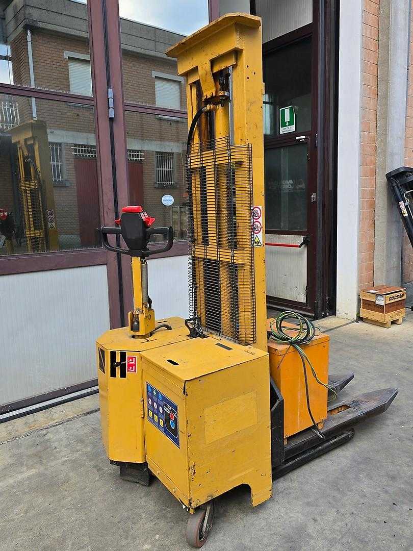 Used Forklift Pimespo CTTS10 Balstdakšu krautņotājs ar dīseli (Image 3) Used Forklift Pimespo CTTS10 Balstdakšu krautņotājs ar dīseli (Image 3)