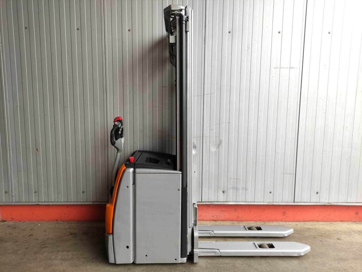 Used Forklift STILL EXV 14 Balstdakšu krautņotājs ar dīseli (Image 2)