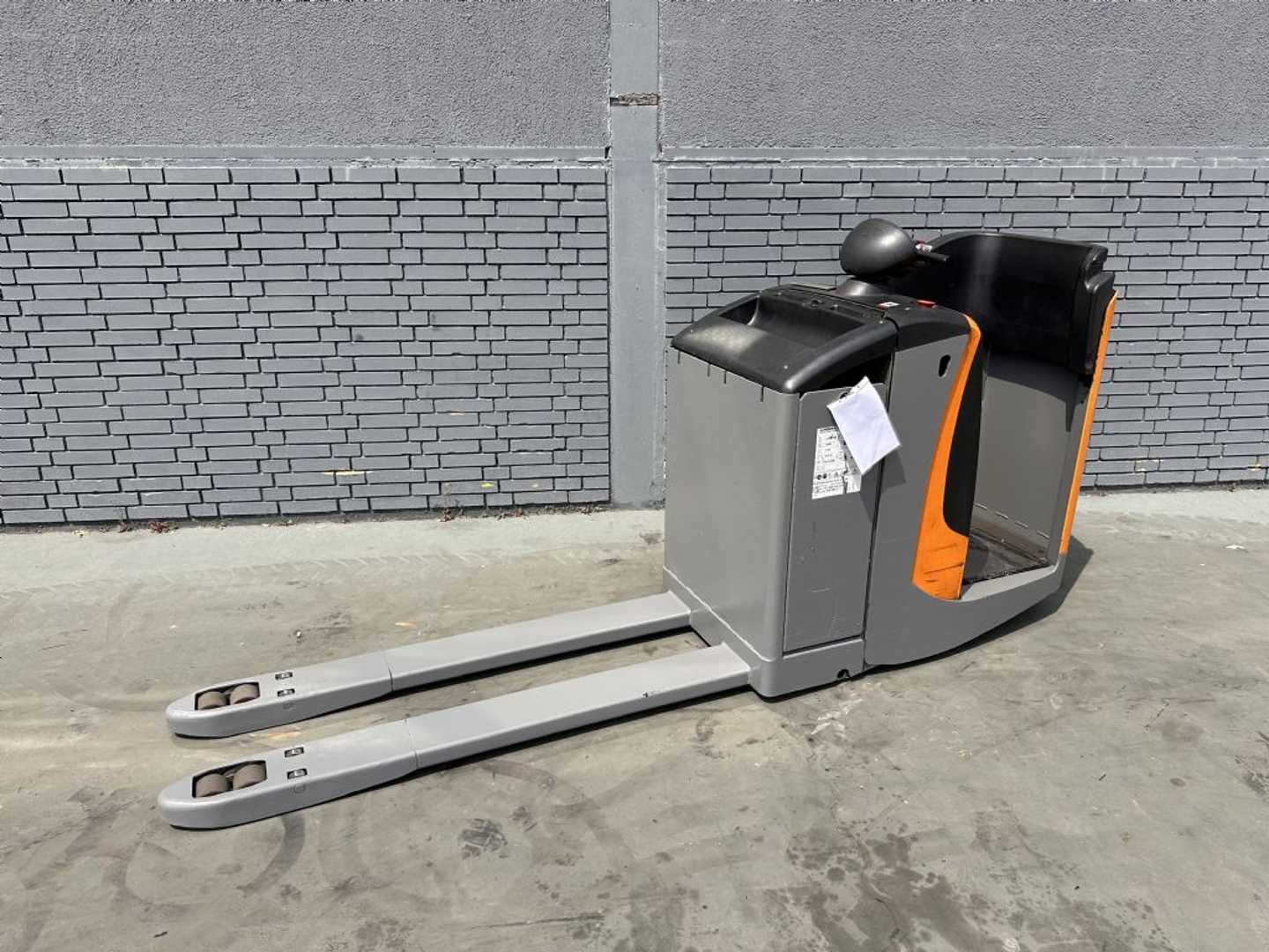 Used Forklift STILL EXU-S 22 Baujahr 2011 / Hubkraft 2200kg Balstdakšu krautņotājs ar dīseli (Image 1) Used Forklift STILL EXU-S 22 Baujahr 2011 / Hubkraft 2200kg Balstdakšu krautņotājs ar dīseli (Image 1)