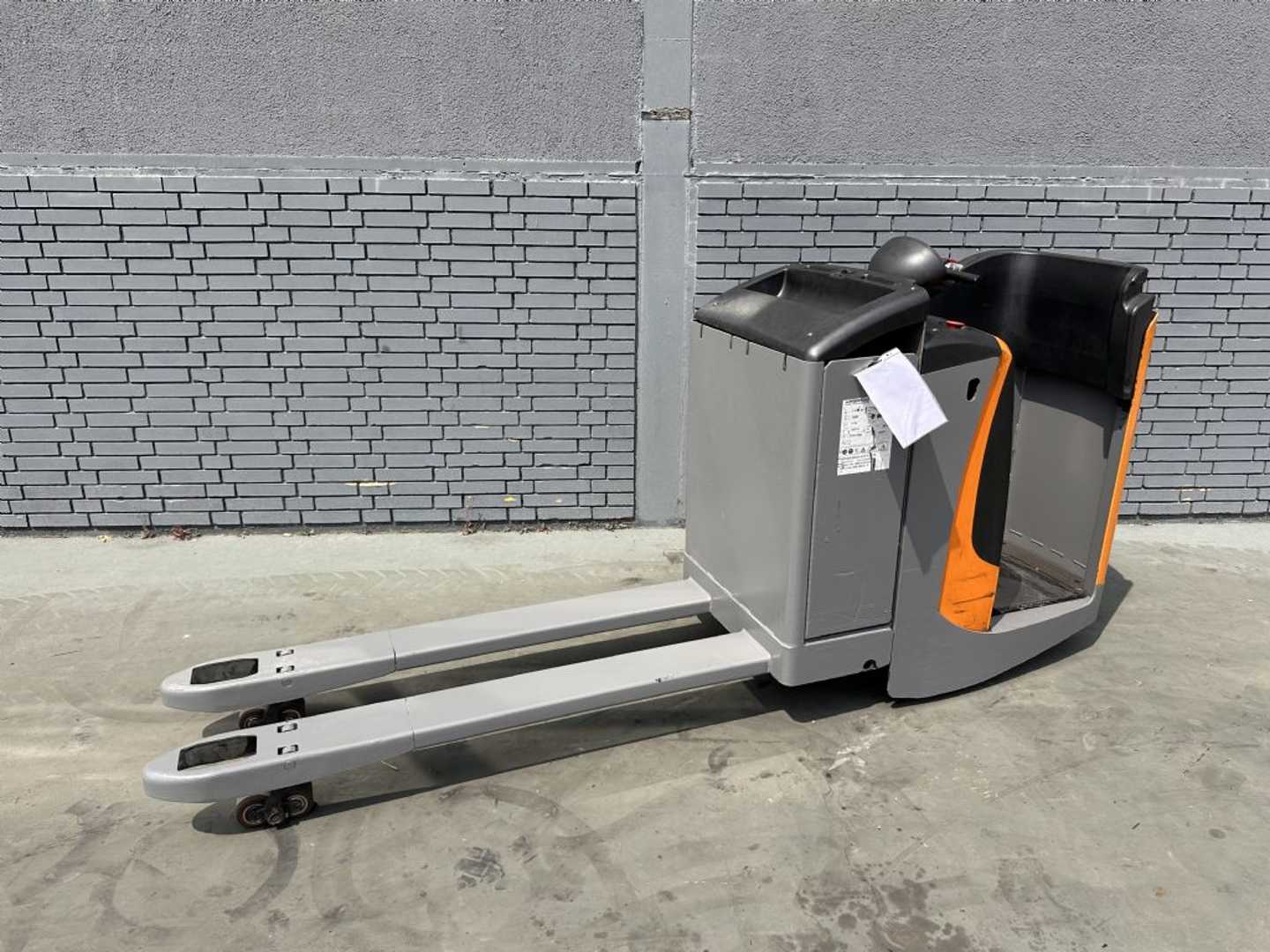 Used Forklift STILL EXU-S 22 Baujahr 2011 / Hubkraft 2200kg Balstdakšu krautņotājs ar dīseli (Image 2) Used Forklift STILL EXU-S 22 Baujahr 2011 / Hubkraft 2200kg Balstdakšu krautņotājs ar dīseli (Image 2)