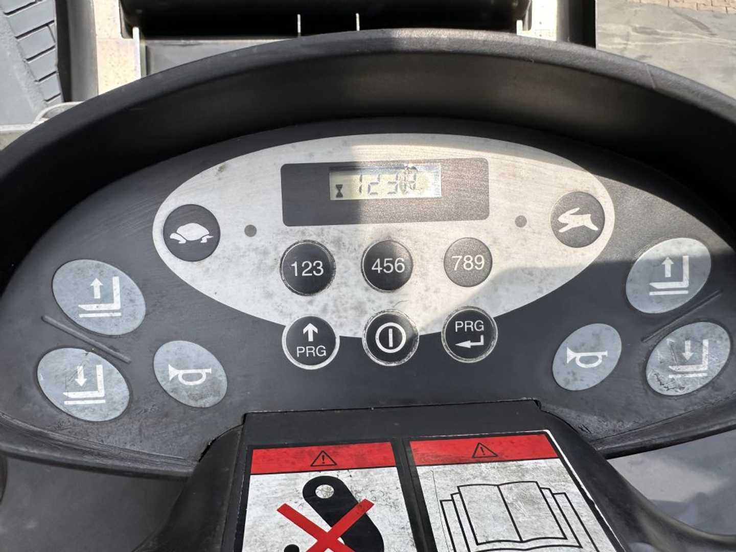Used Forklift STILL EXU-S 22 Baujahr 2011 / Hubkraft 2200kg Balstdakšu krautņotājs ar dīseli (Image 7) Used Forklift STILL EXU-S 22 Baujahr 2011 / Hubkraft 2200kg Balstdakšu krautņotājs ar dīseli (Image 7)
