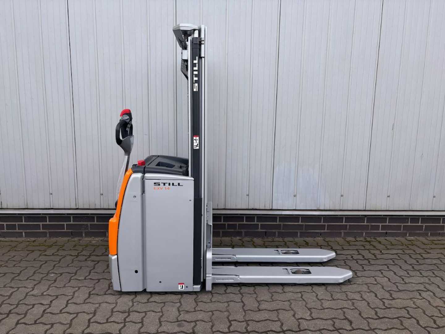 Used Forklift STILL EXV14 | Neue Batterie Balstdakšu krautņotājs ar dīseli (Image 6)