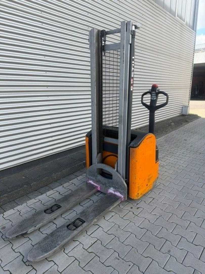 Used Forklift STILL EGV 16i Initialhub!!! Balstdakšu krautņotājs ar dīseli (Image 2) Used Forklift STILL EGV 16i Initialhub!!! Balstdakšu krautņotājs ar dīseli (Image 2)