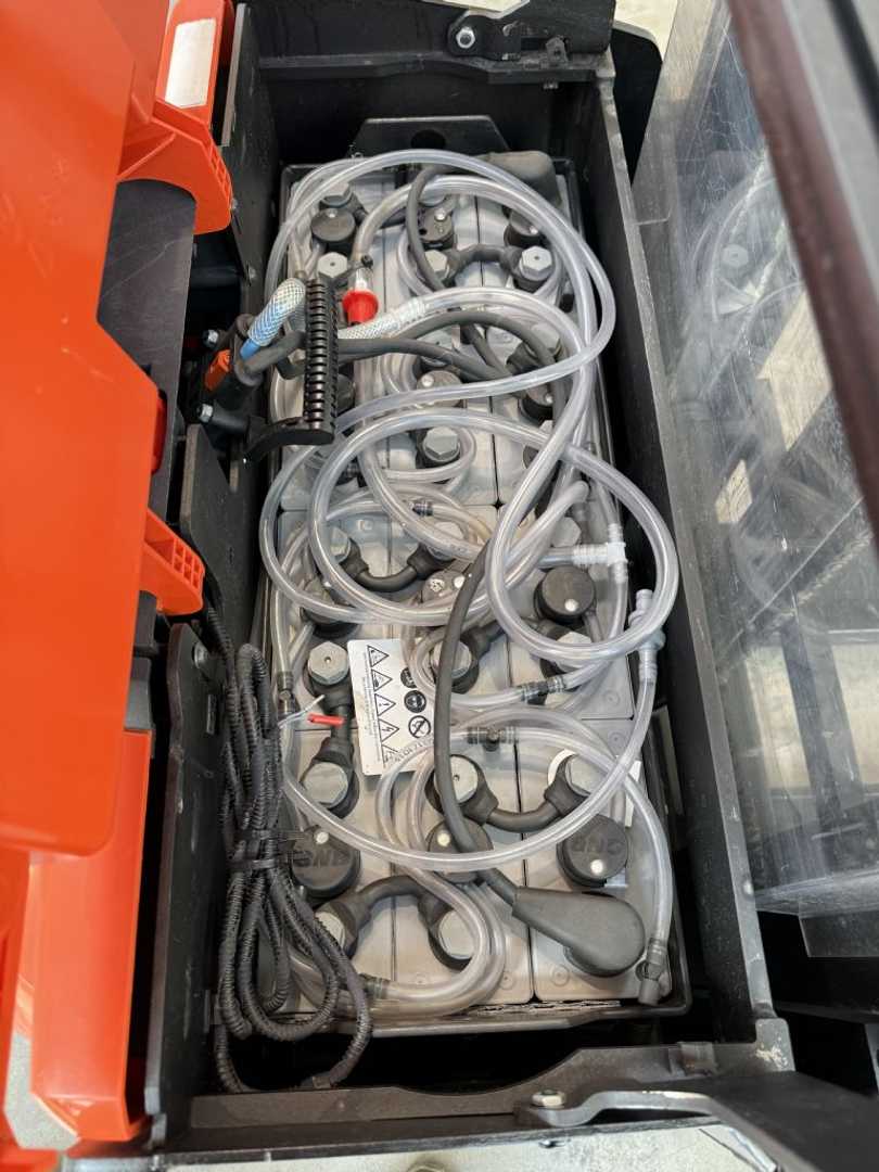 Used Forklift Toyota SWE 120 / 2150 Std. Balstdakšu krautņotājs ar dīseli (Image 6)