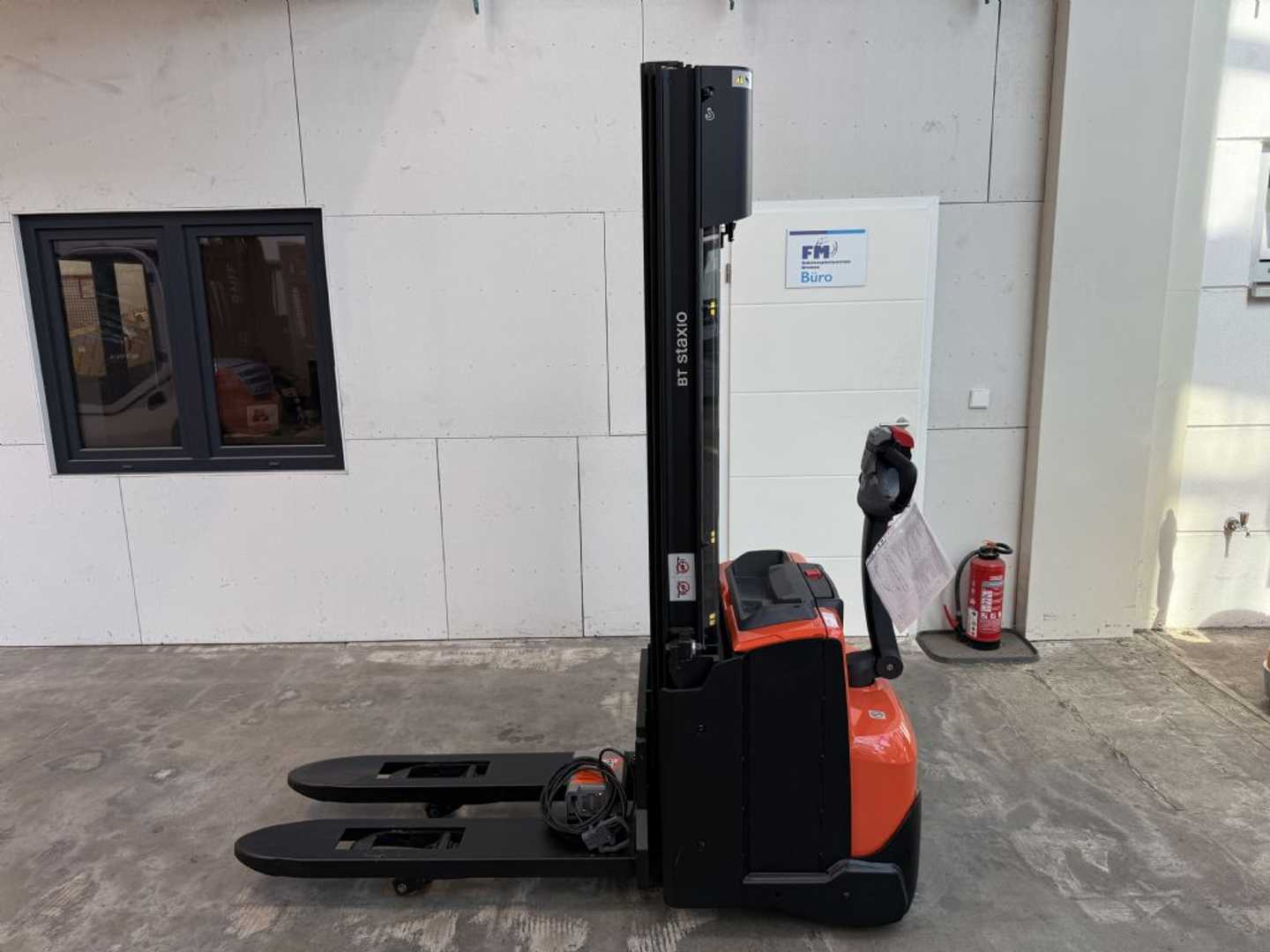 Used Forklift Toyota SWE 140 L / 2489 Std. / überholt Balstdakšu krautņotājs ar dīseli (Image 1) Used Forklift Toyota SWE 140 L / 2489 Std. / überholt Balstdakšu krautņotājs ar dīseli (Image 1)