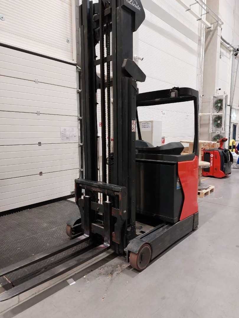 Used Forklift Linde R14 Bīdmasta iekrāvējs (Image 1) Used Forklift Linde R14 Bīdmasta iekrāvējs (Image 1)