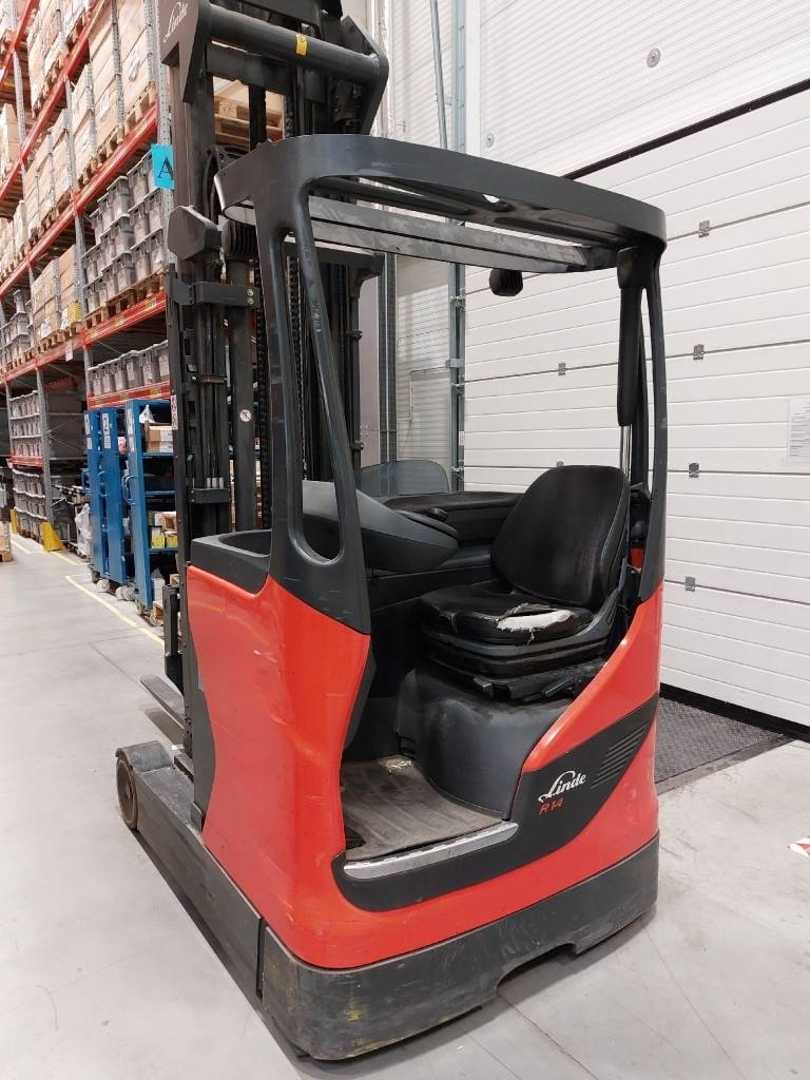 Used Forklift Linde R14 Bīdmasta iekrāvējs (Image 2) Used Forklift Linde R14 Bīdmasta iekrāvējs (Image 2)