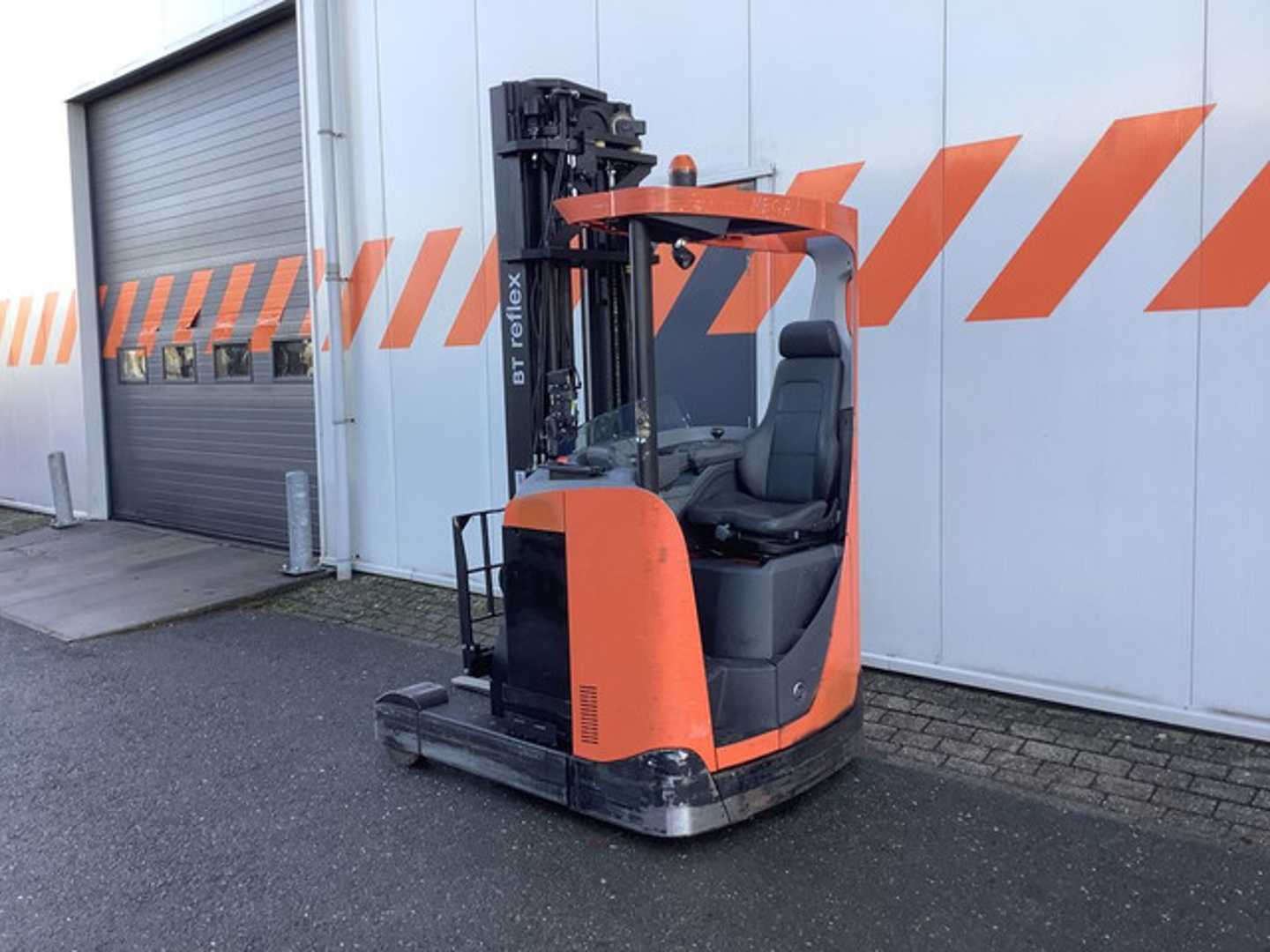 Used Forklift BT Toyota RRE160 Bīdmasta iekrāvējs (Image 2) Used Forklift BT Toyota RRE160 Bīdmasta iekrāvējs (Image 2)