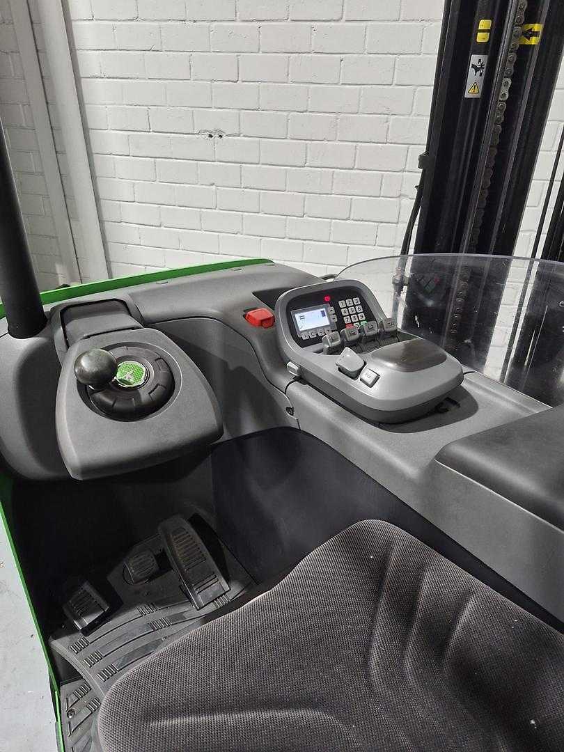 Used Forklift Cesab R116 Bīdmasta iekrāvējs (Image 2) Used Forklift Cesab R116 Bīdmasta iekrāvējs (Image 2)
