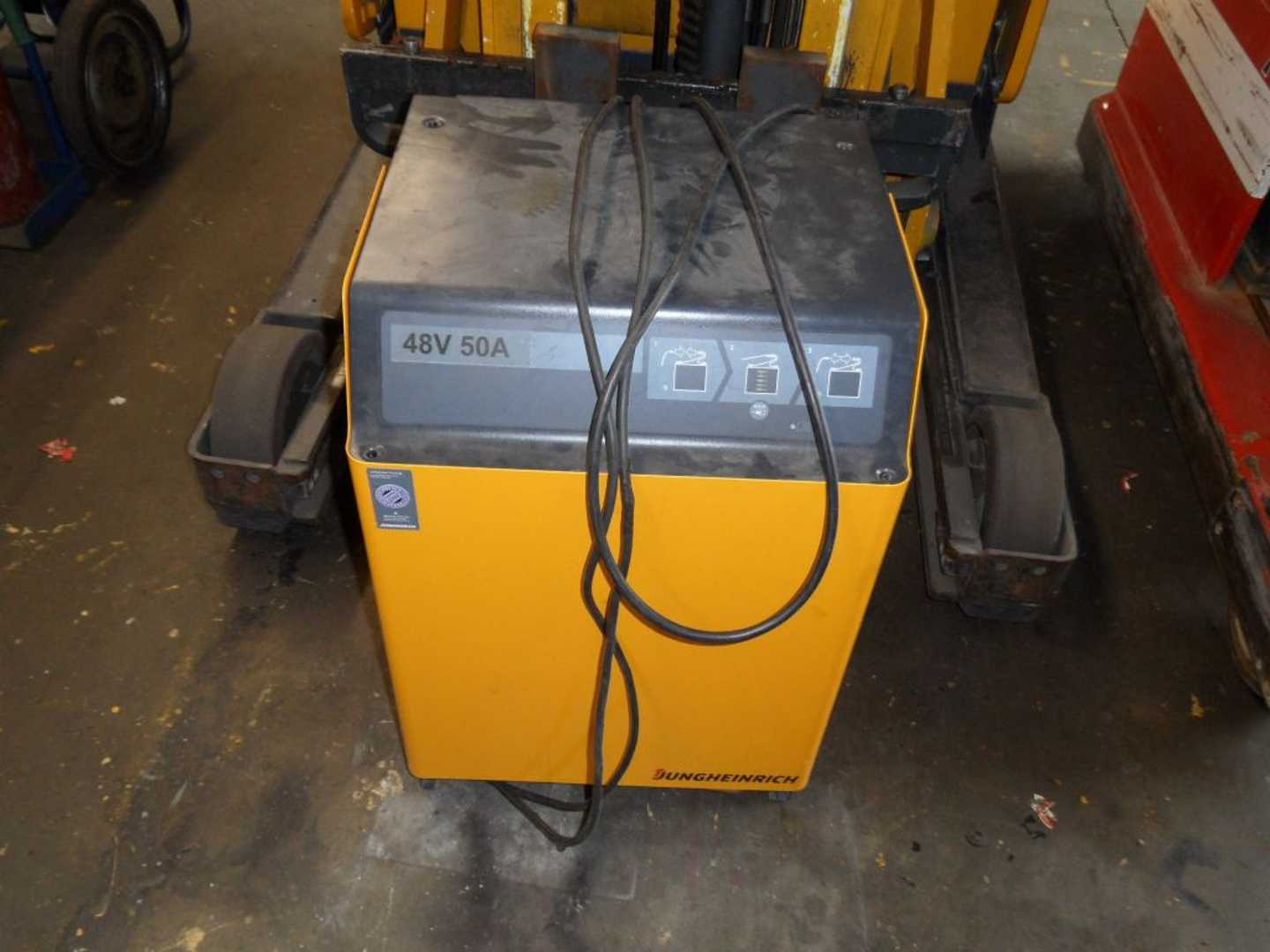 Used Forklift Jungheinrich ETV 216 - 5 m Triplex - Vorrangig für HÄNDLER! Bīdmasta iekrāvējs (Image 10) Used Forklift Jungheinrich ETV 216 - 5 m Triplex - Vorrangig für HÄNDLER! Bīdmasta iekrāvējs (Image 10)
