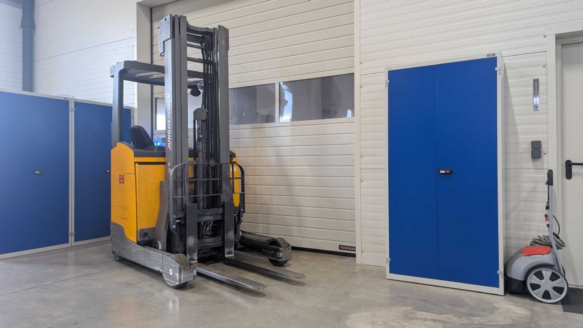 Used Forklift Jungheinrich ETV 216 E GE 115 620DZ Bīdmasta iekrāvējs (Image 4) Used Forklift Jungheinrich ETV 216 E GE 115 620DZ Bīdmasta iekrāvējs (Image 4)