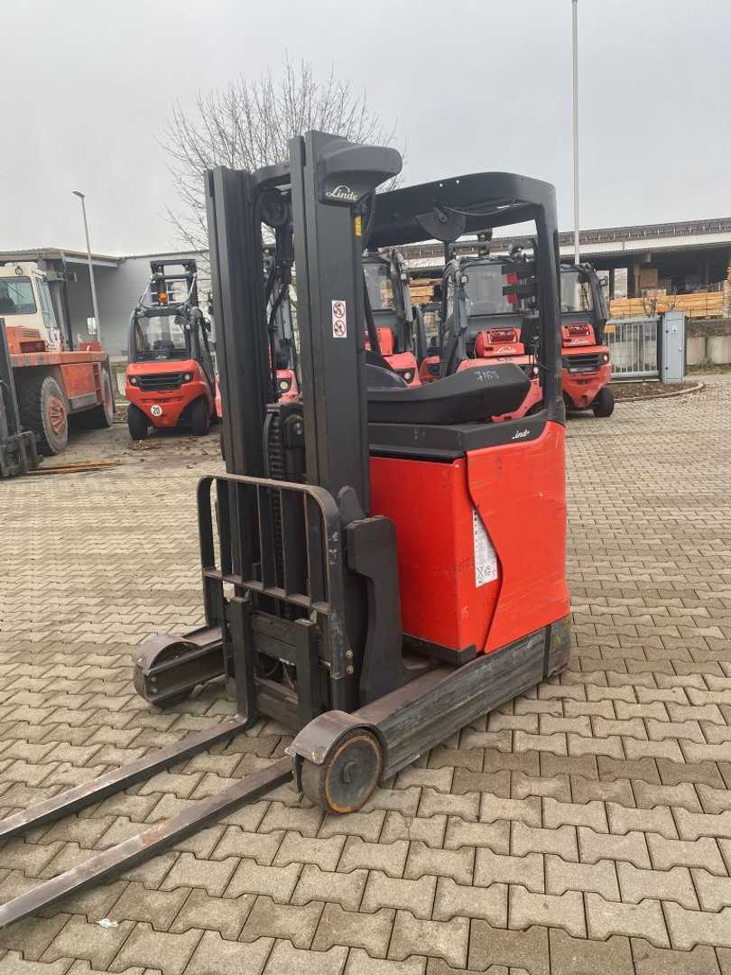 Used Forklift Linde R 10 B/1120 Bīdmasta iekrāvējs (Image 1) Used Forklift Linde R 10 B/1120 Bīdmasta iekrāvējs (Image 1)