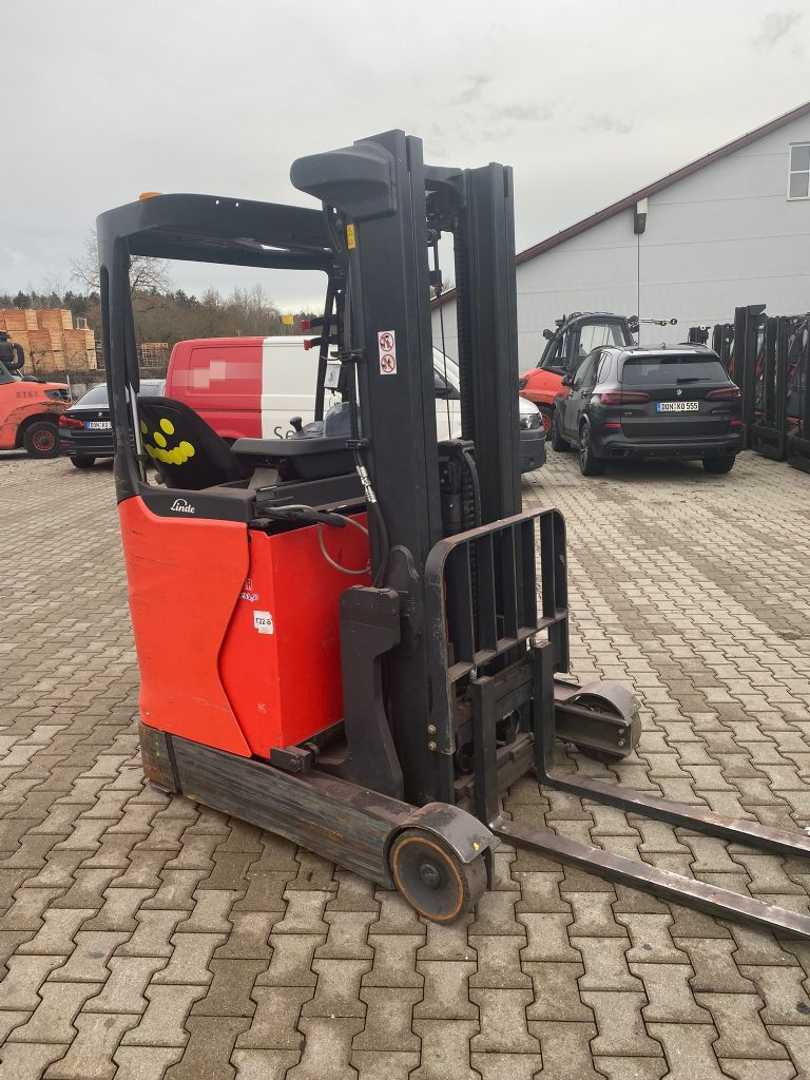 Used Forklift Linde R 10 B/1120 Bīdmasta iekrāvējs (Image 2) Used Forklift Linde R 10 B/1120 Bīdmasta iekrāvējs (Image 2)