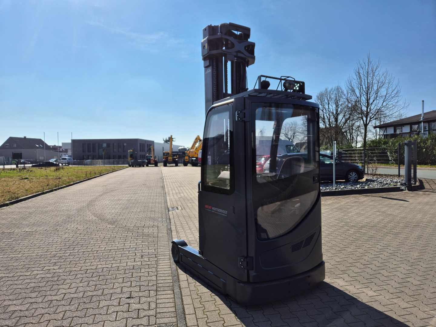 Used Forklift Linde R16HD 2023er Batterie + Vollkabine Bīdmasta iekrāvējs (Image 2) Used Forklift Linde R16HD 2023er Batterie + Vollkabine Bīdmasta iekrāvējs (Image 2)