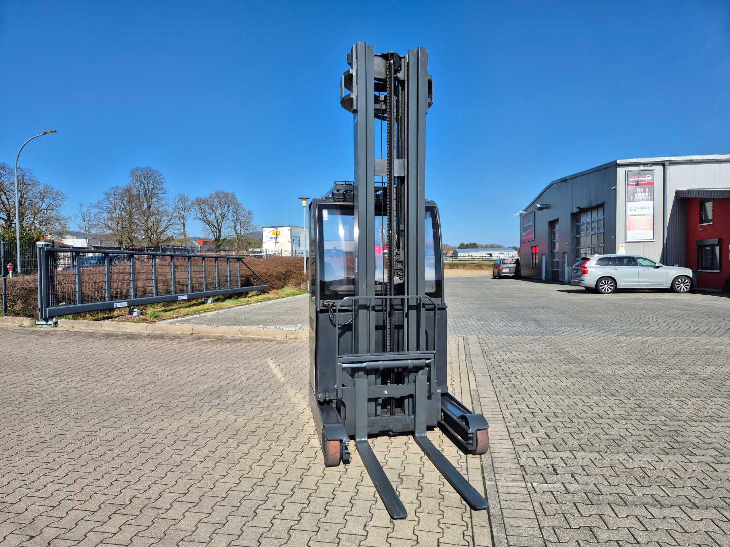 Used Forklift Linde R16HD 2023er Batterie + Vollkabine Bīdmasta iekrāvējs (Image 6) Used Forklift Linde R16HD 2023er Batterie + Vollkabine Bīdmasta iekrāvējs (Image 6)