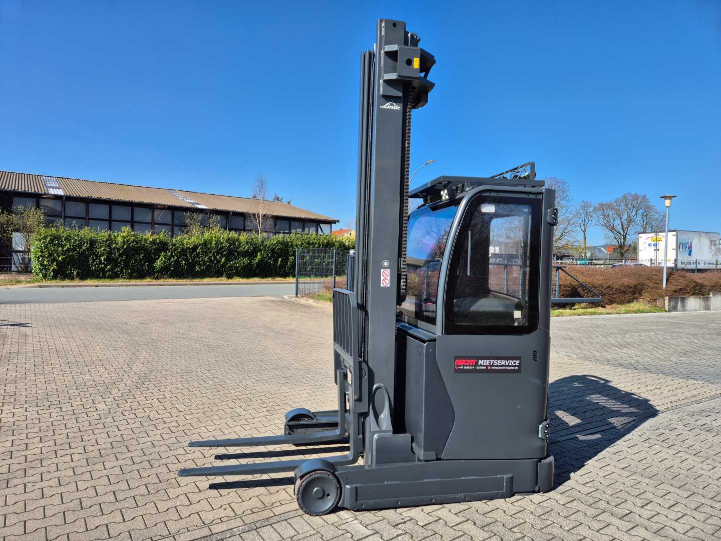 Used Forklift Linde R16HD 2023er Batterie + Vollkabine Bīdmasta iekrāvējs (Image 8) Used Forklift Linde R16HD 2023er Batterie + Vollkabine Bīdmasta iekrāvējs (Image 8)