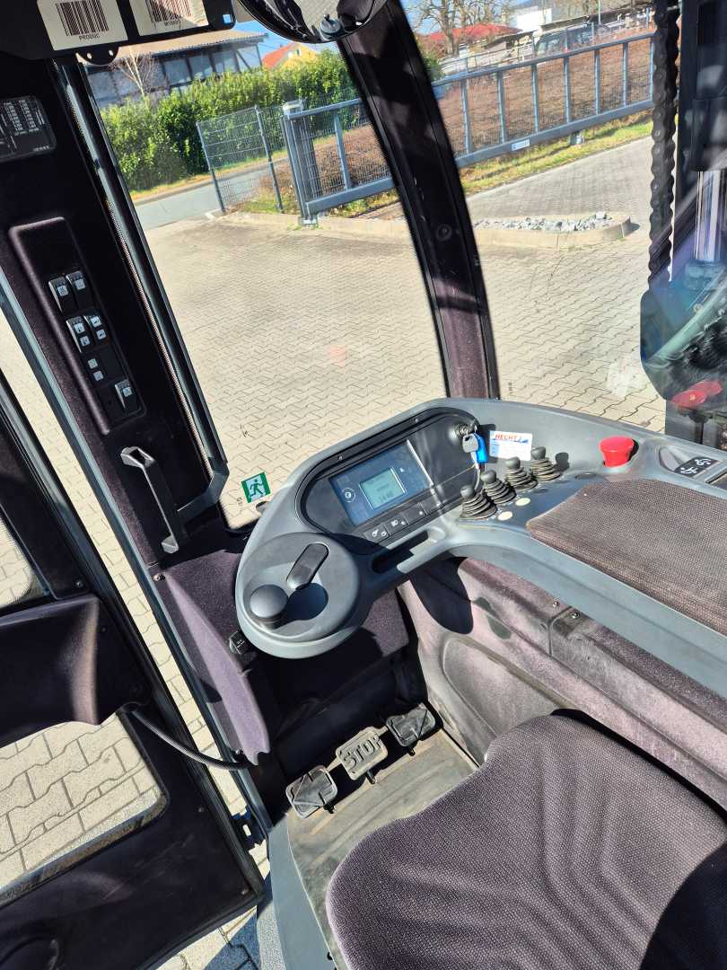 Used Forklift Linde R16HD 2023er Batterie + Vollkabine Bīdmasta iekrāvējs (Image 16) Used Forklift Linde R16HD 2023er Batterie + Vollkabine Bīdmasta iekrāvējs (Image 16)