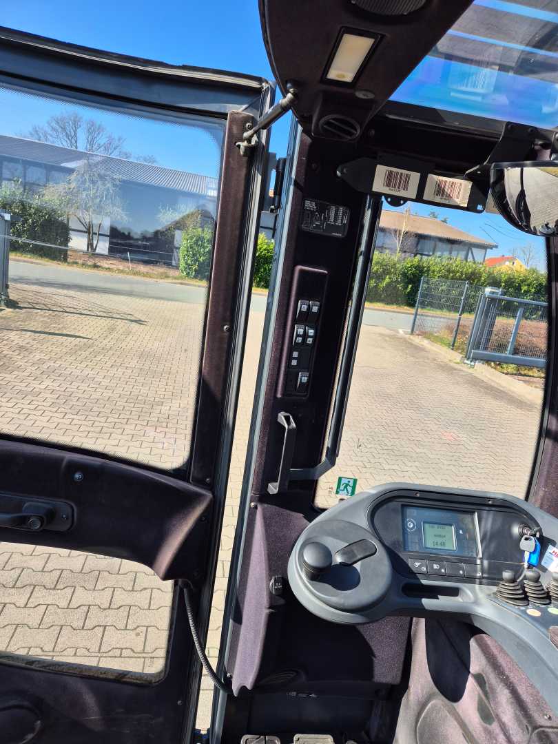 Used Forklift Linde R16HD 2023er Batterie + Vollkabine Bīdmasta iekrāvējs (Image 17) Used Forklift Linde R16HD 2023er Batterie + Vollkabine Bīdmasta iekrāvējs (Image 17)