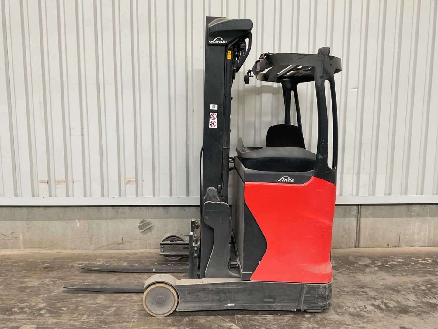Used Forklift Linde R10B BR1120 Bīdmasta iekrāvējs (Image 4) Used Forklift Linde R10B BR1120 Bīdmasta iekrāvējs (Image 4)