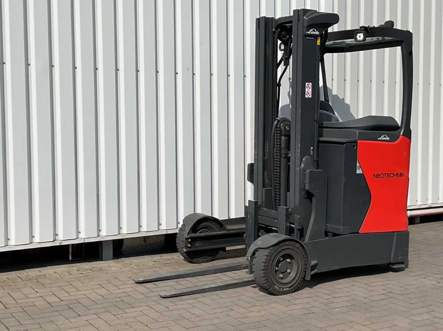 Used Forklift Linde R14G BR1120 Bīdmasta iekrāvējs (Image 2)