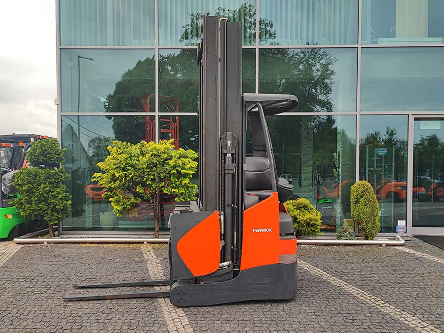 Used Forklift Linde R14X-03 Bīdmasta iekrāvējs (Image 2) Used Forklift Linde R14X-03 Bīdmasta iekrāvējs (Image 2)