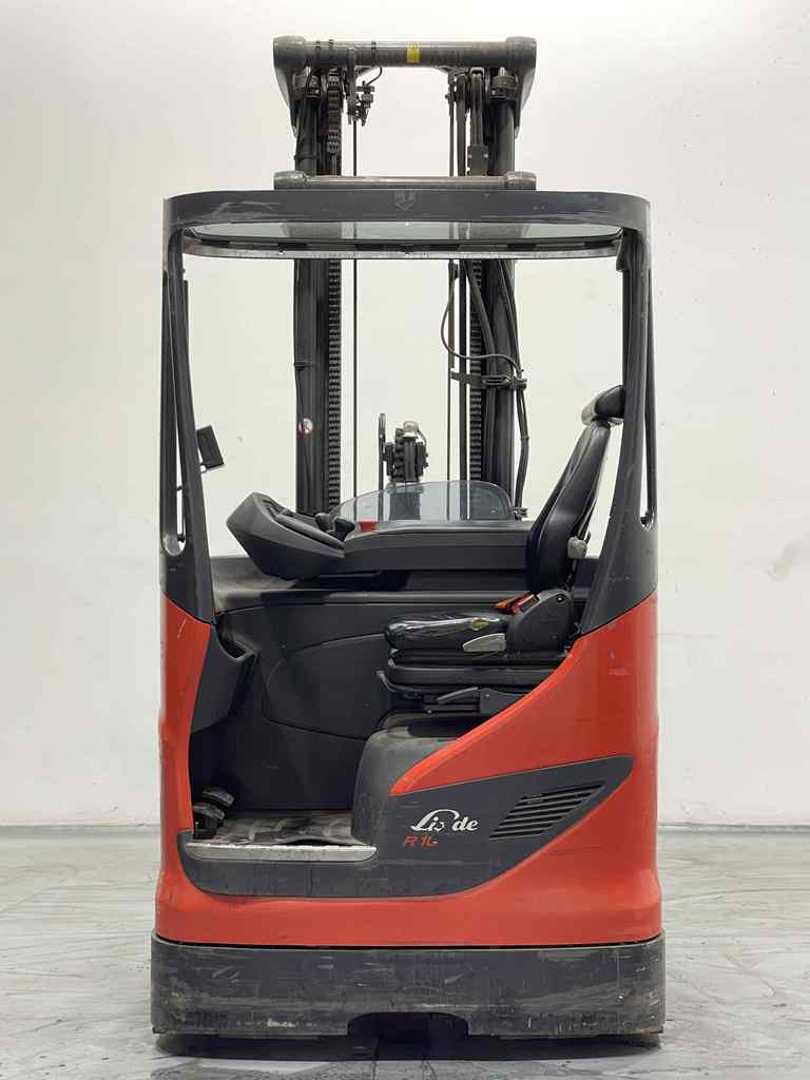 Used Forklift Linde R10B-01-1120 Bīdmasta iekrāvējs (Image 6) Used Forklift Linde R10B-01-1120 Bīdmasta iekrāvējs (Image 6)