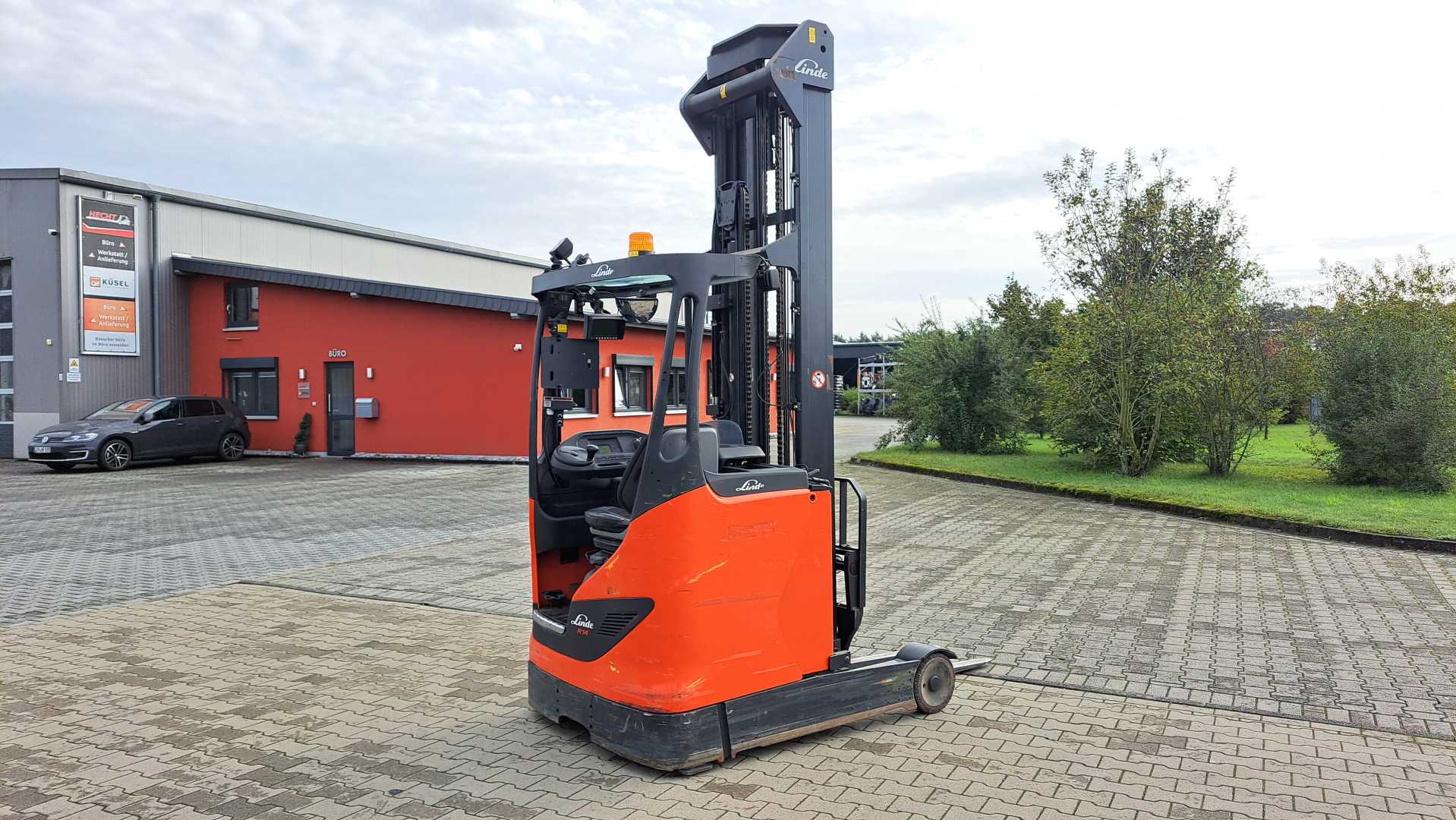 Used Forklift Linde R14 Bīdmasta iekrāvējs (Image 19) Used Forklift Linde R14 Bīdmasta iekrāvējs (Image 19)