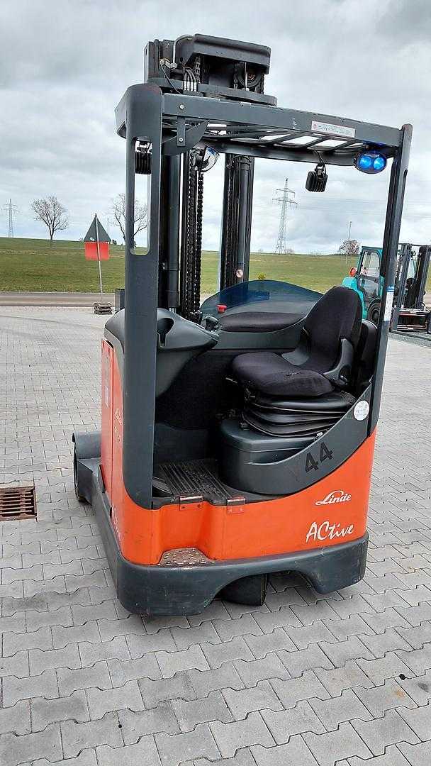 Used Forklift Linde R16G Bīdmasta iekrāvējs (Image 5) Used Forklift Linde R16G Bīdmasta iekrāvējs (Image 5)