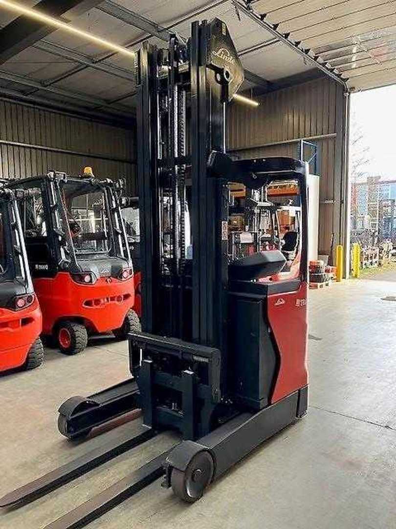 Used Forklift Linde R14 Bīdmasta iekrāvējs (Image 3) Used Forklift Linde R14 Bīdmasta iekrāvējs (Image 3)