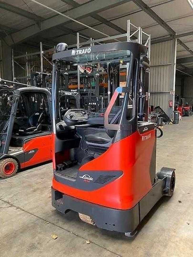 Used Forklift Linde R14G Bīdmasta iekrāvējs (Image 1) Used Forklift Linde R14G Bīdmasta iekrāvējs (Image 1)