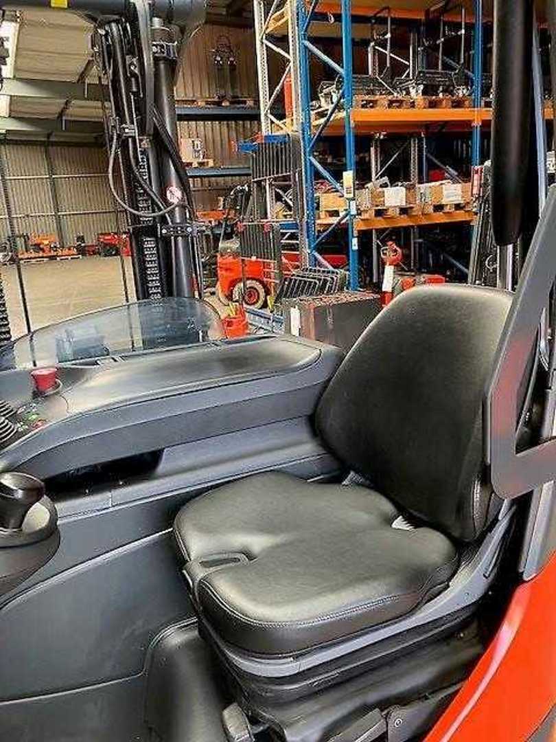 Used Forklift Linde R14G Bīdmasta iekrāvējs (Image 5) Used Forklift Linde R14G Bīdmasta iekrāvējs (Image 5)