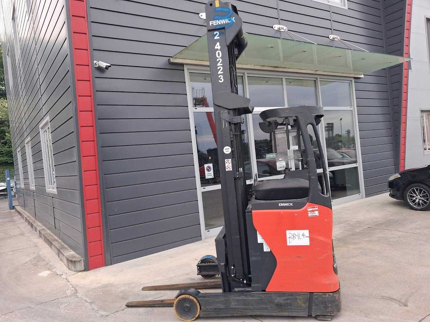 Used Forklift Linde R14 Bīdmasta iekrāvējs (Image 3) Used Forklift Linde R14 Bīdmasta iekrāvējs (Image 3)