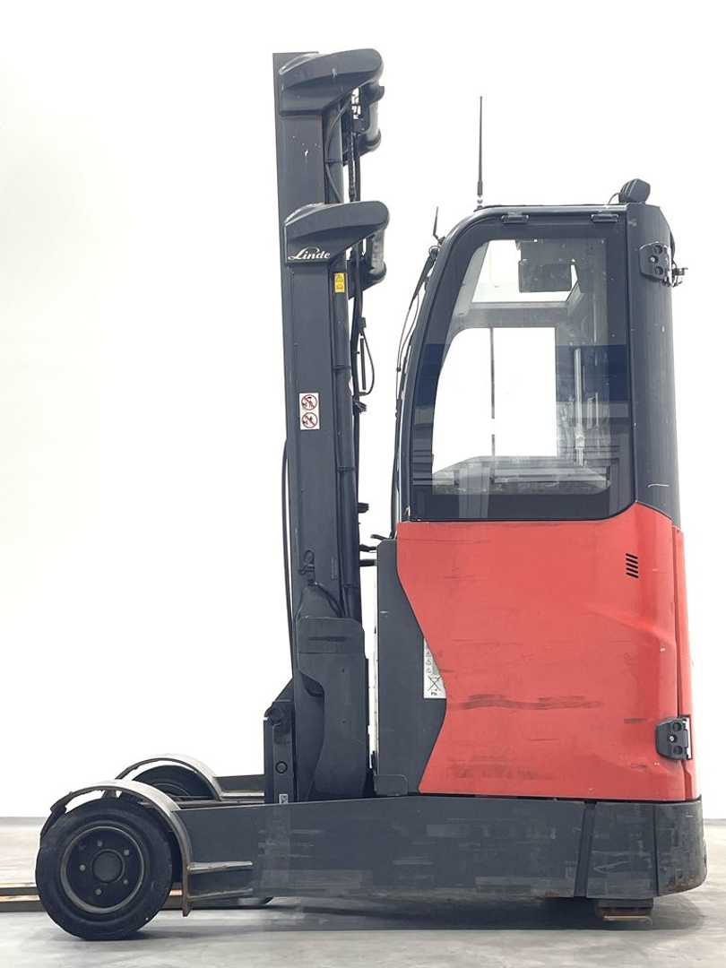 Used Forklift Linde R20G-01-1120 Bīdmasta iekrāvējs (Image 4) Used Forklift Linde R20G-01-1120 Bīdmasta iekrāvējs (Image 4)