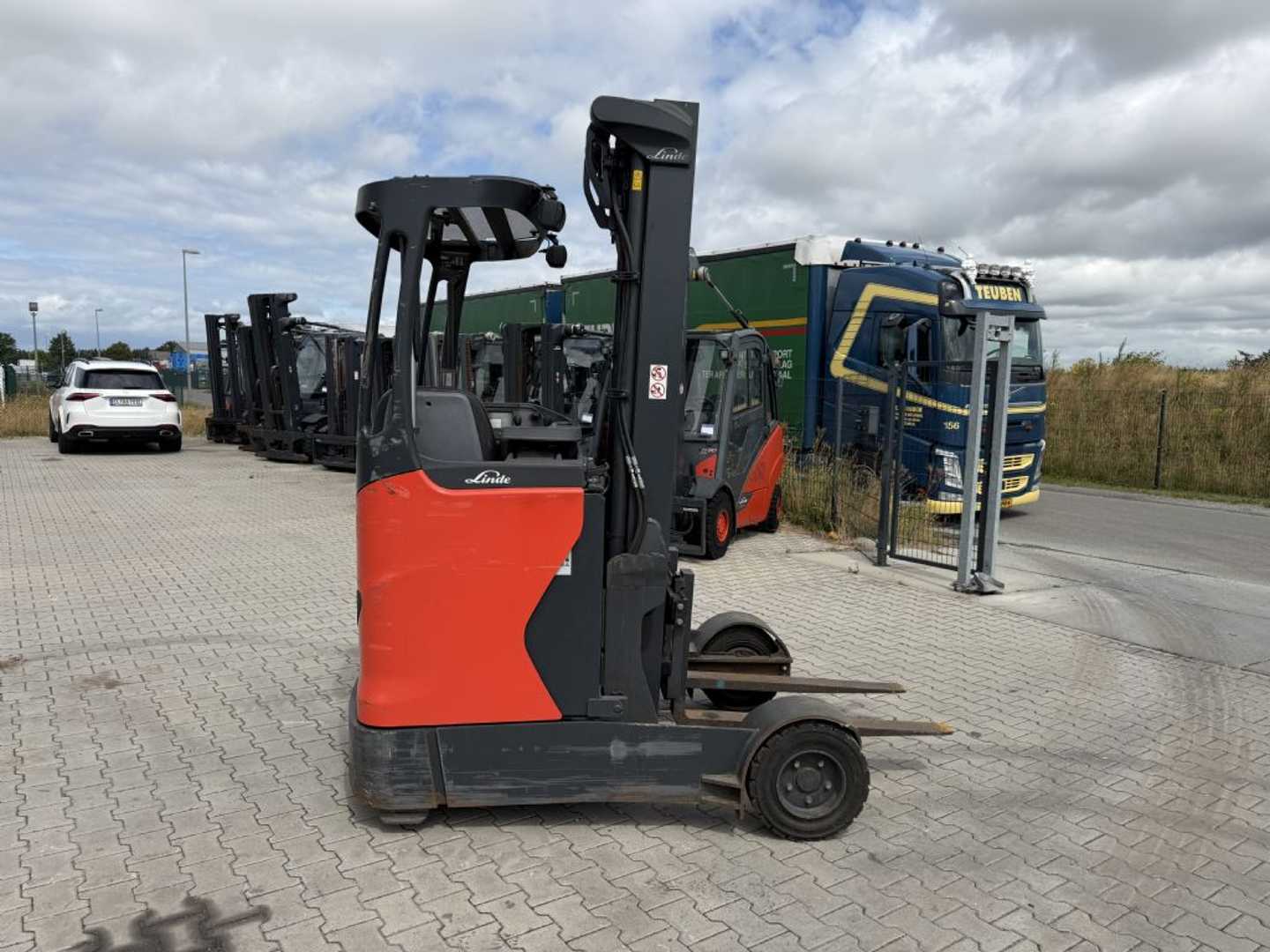 Used Forklift Linde R14G-01 Bīdmasta iekrāvējs (Image 6) Used Forklift Linde R14G-01 Bīdmasta iekrāvējs (Image 6)