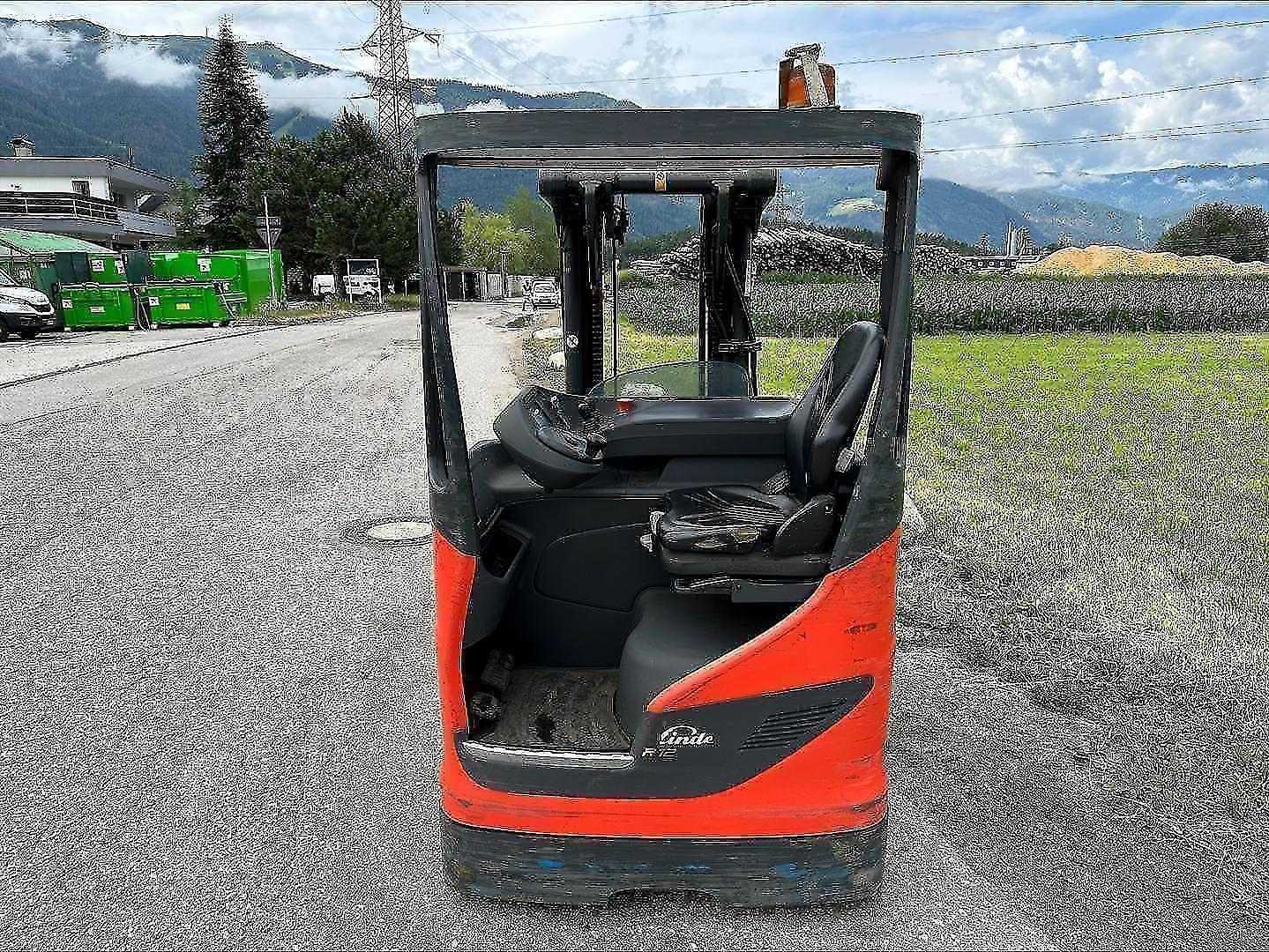 Used Forklift Linde R12B-01 - 446DZ Bīdmasta iekrāvējs (Image 3) Used Forklift Linde R12B-01 - 446DZ Bīdmasta iekrāvējs (Image 3)
