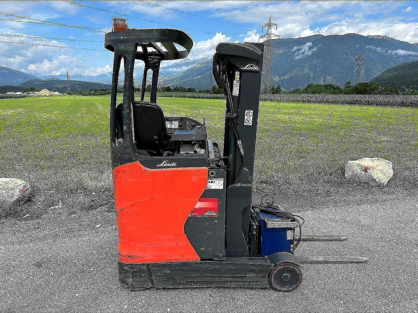 Used Forklift Linde R12B-01 - 446DZ Bīdmasta iekrāvējs (Image 5) Used Forklift Linde R12B-01 - 446DZ Bīdmasta iekrāvējs (Image 5)