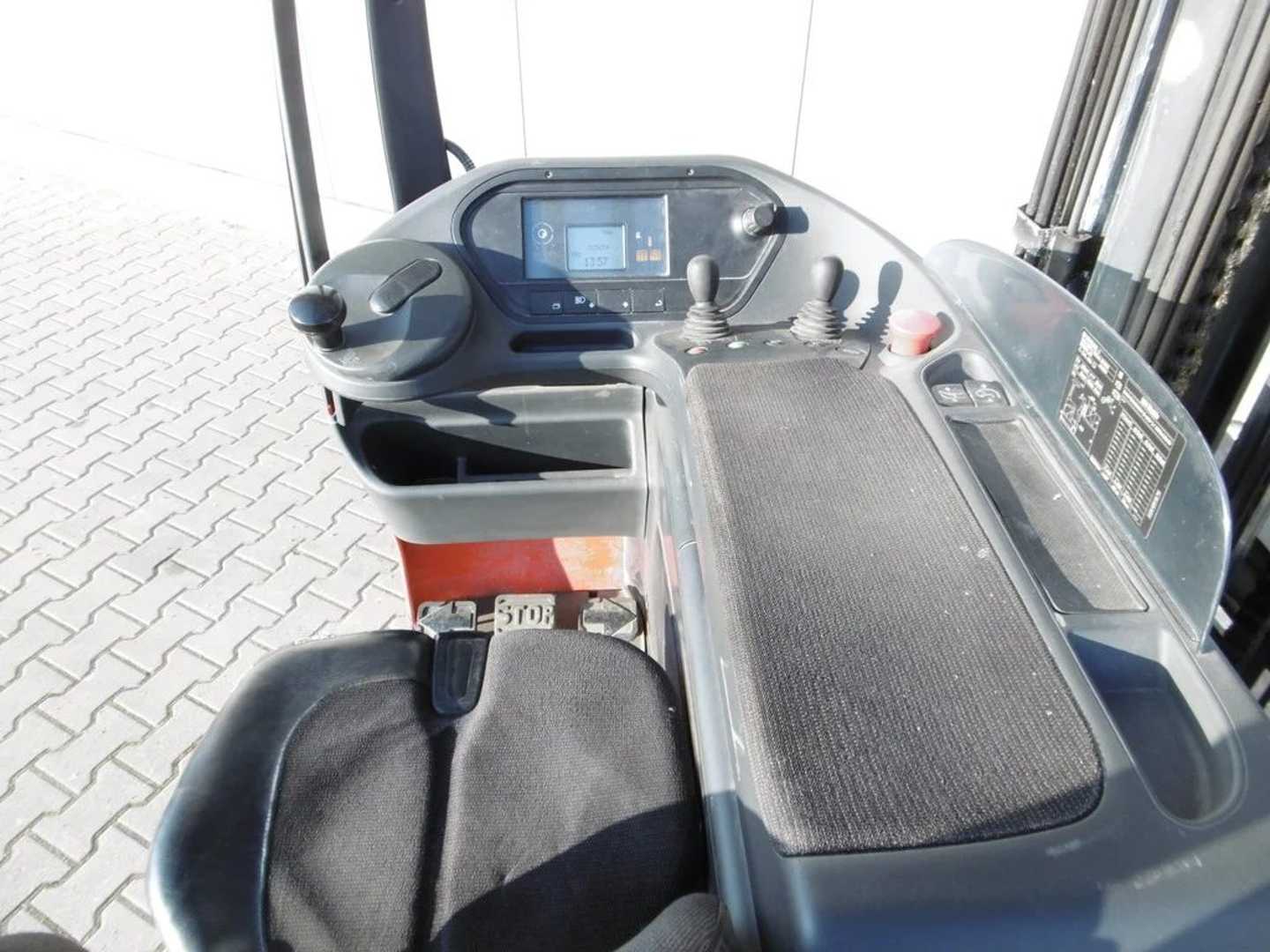 Used Forklift Linde R 14 - 01 Bīdmasta iekrāvējs (Image 5)